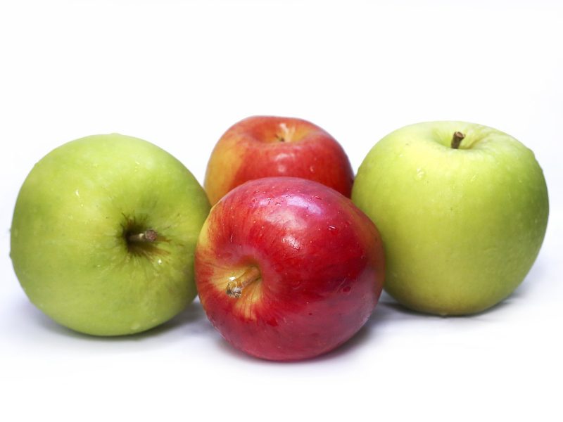 تعرف على الفرق بين التفاح الأحمر والأخضر